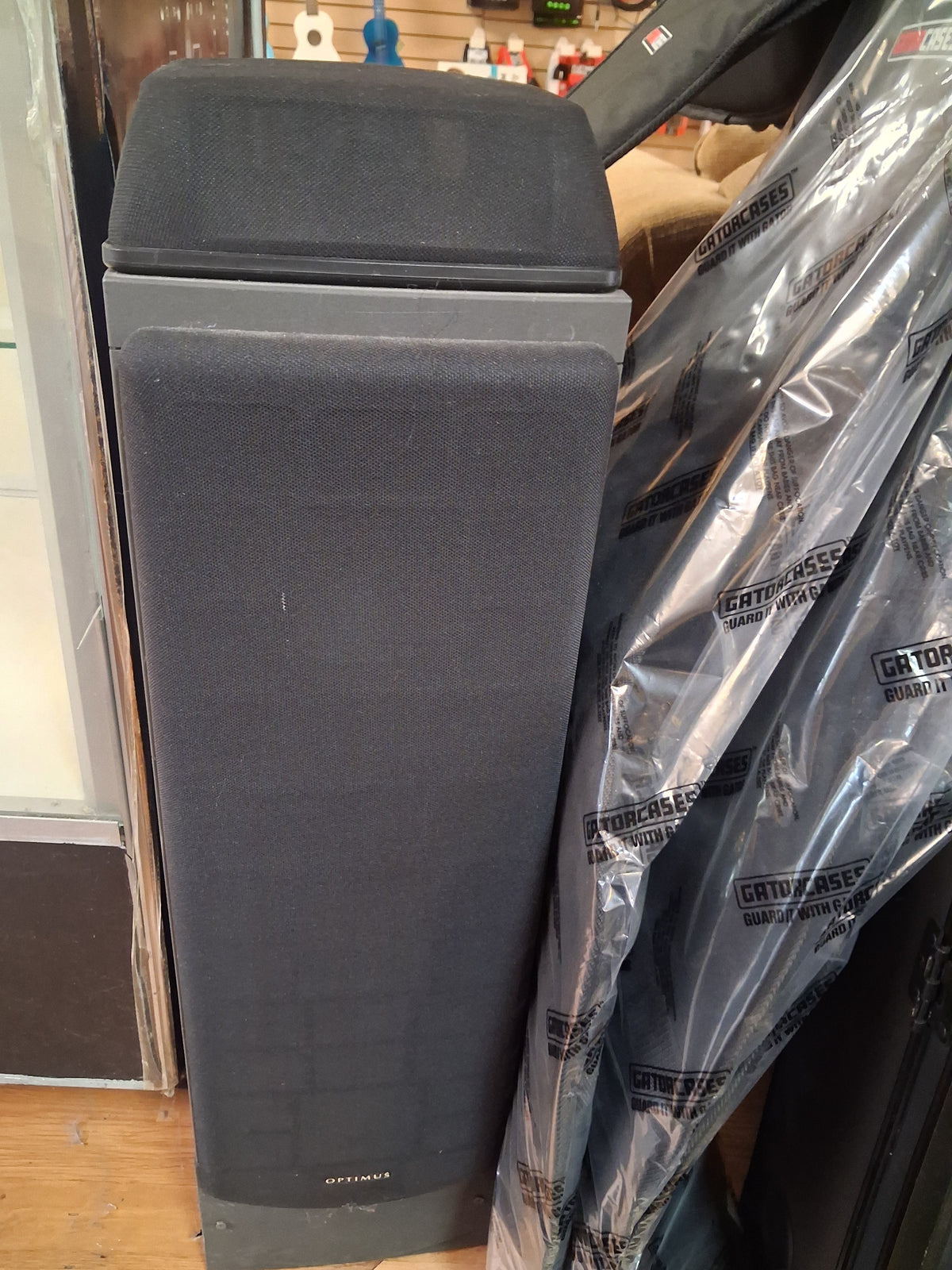 40-4067 Optimus Tower Speakers Local Pick Up Only!