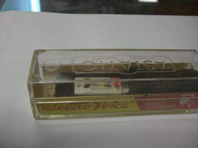 Vintage 5444D Electro Voice Ceramic Phonograph Cartridge and Diamond Needle