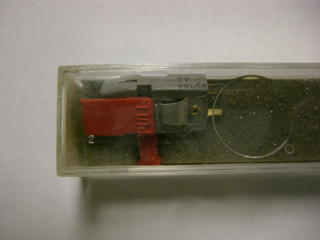 Vintage 186 Electro Voice Ceramic Phonograph Cartridge and Needle