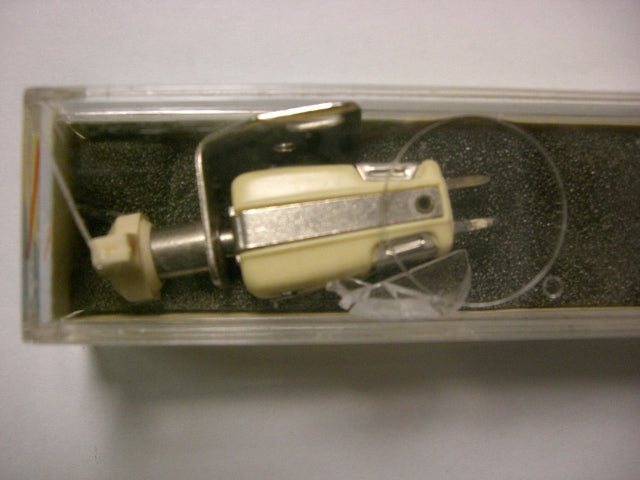 Vintage 80 Electro Voice Ceramic Phonograph Cartridge and Needle