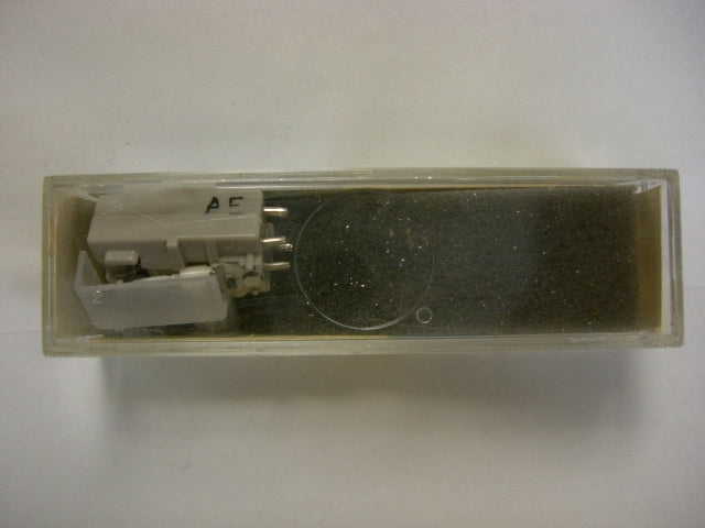 Vintage 272 Electro Voice Ceramic Phonograph Cartridge and Needle
